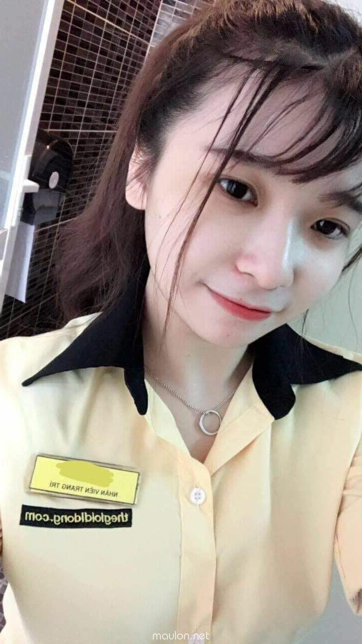 Em hàng TGDD